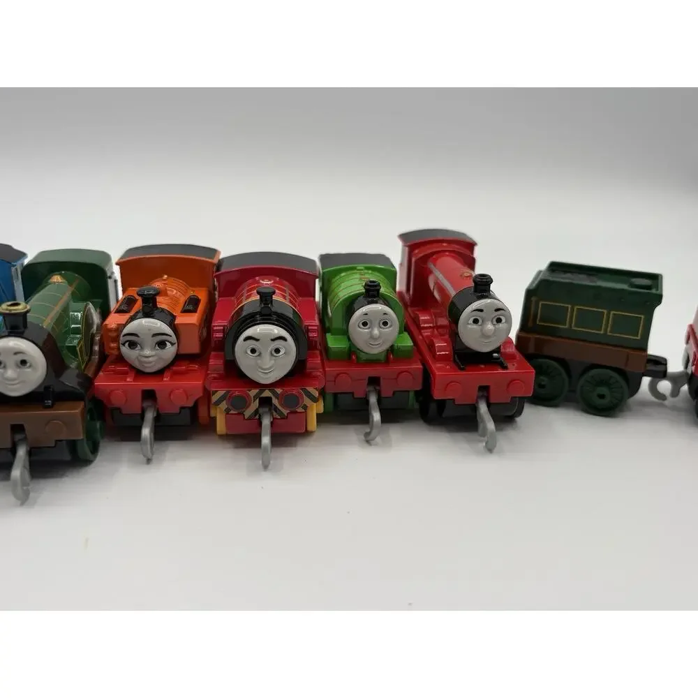 Thomas The Train and Friends Diecast Push Along Trains Carts Lot of 8 Multicolor